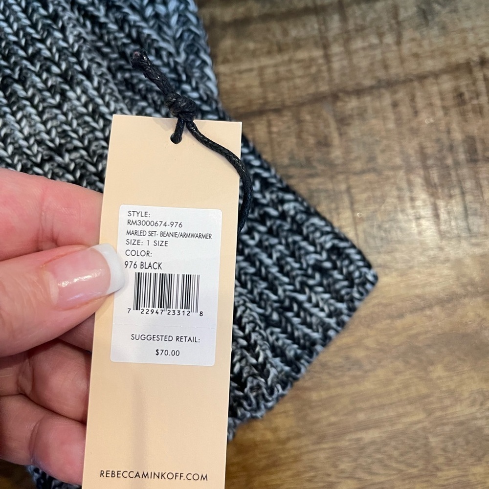 Rebecca Minkoff Beanie & Arm Warmer - Picture 4 of 4